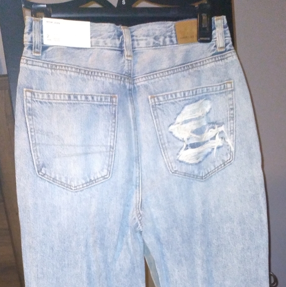 American Eagle Mom Jeans - Picture 4 of 6